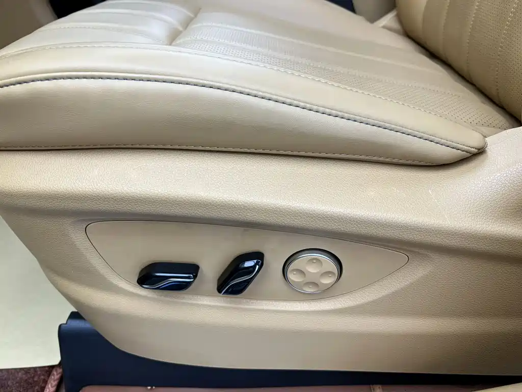 VOYAH Dreamer — миниатюра 32