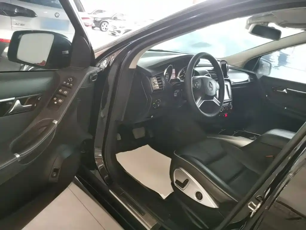 Mercedes-Benz R-Class — миниатюра 12