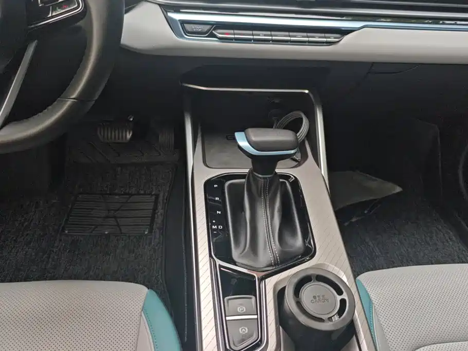 Geely Emgrand — миниатюра 16