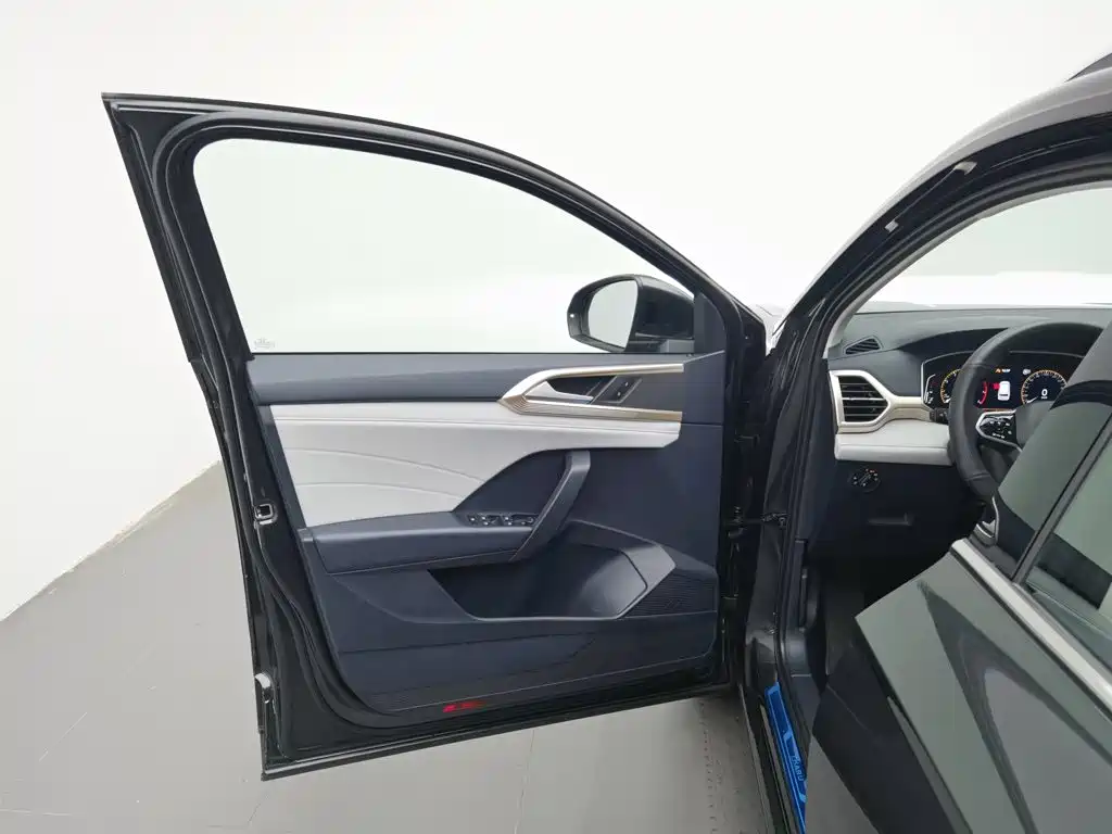 Volkswagen Tharu — миниатюра 8