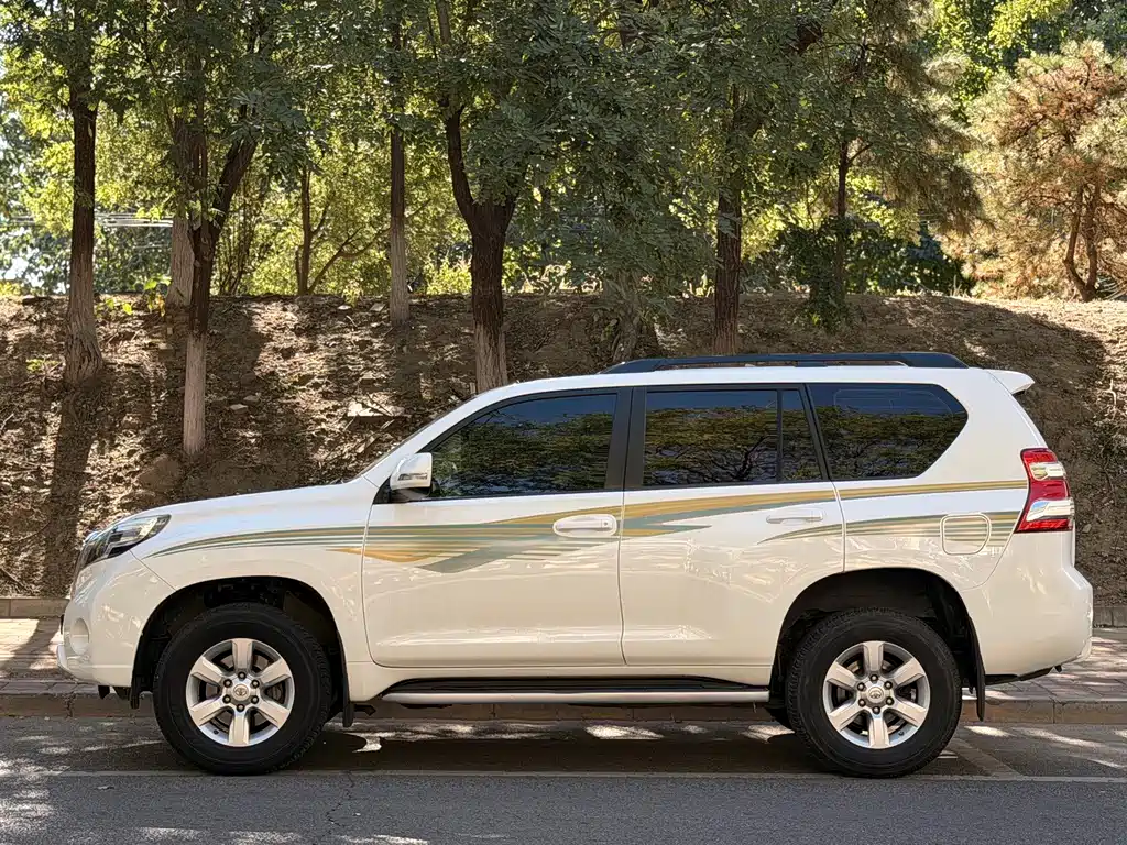 Toyota Prado — миниатюра 3