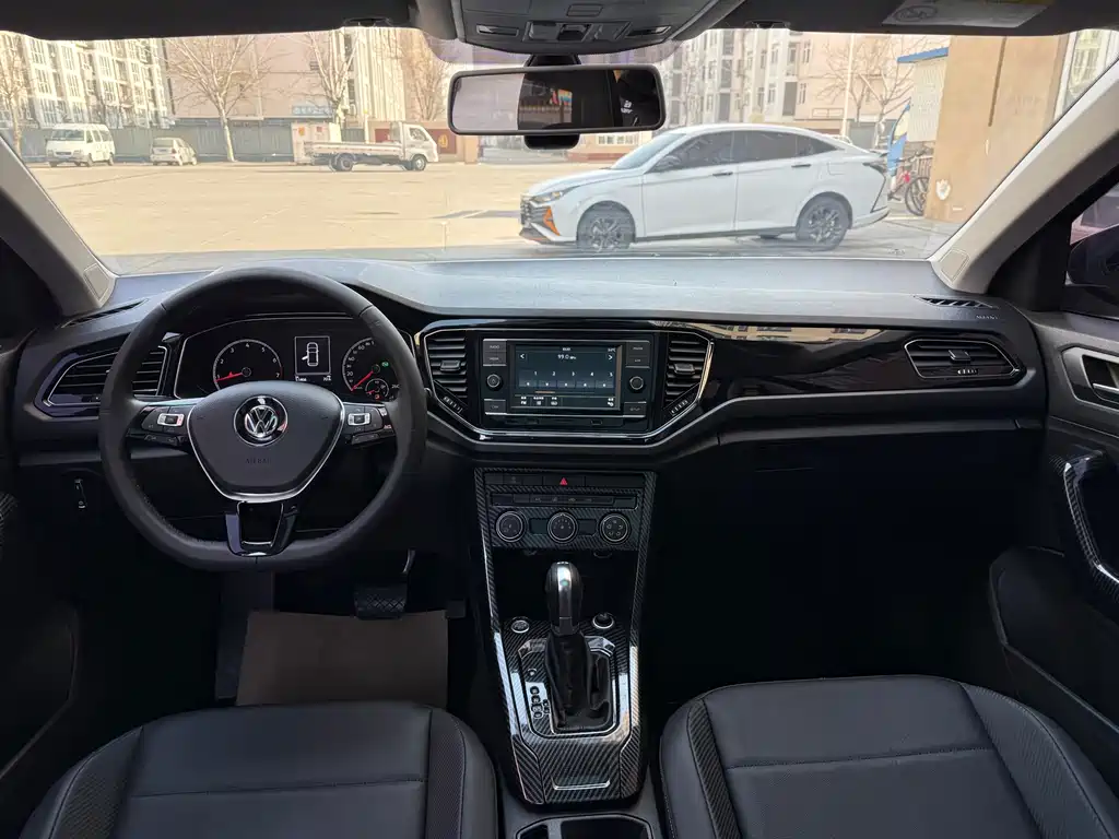 VOLKSWAGEN T ROC EXPLORING SONGS