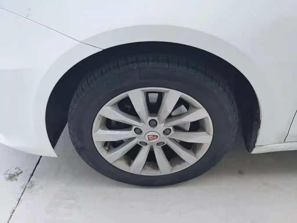 Roewe i6 Classic — миниатюра 23