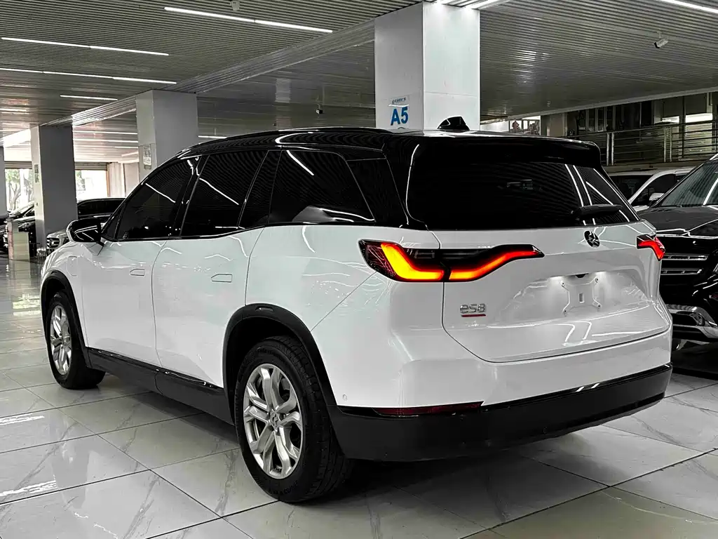 NIO ES8 — миниатюра 17