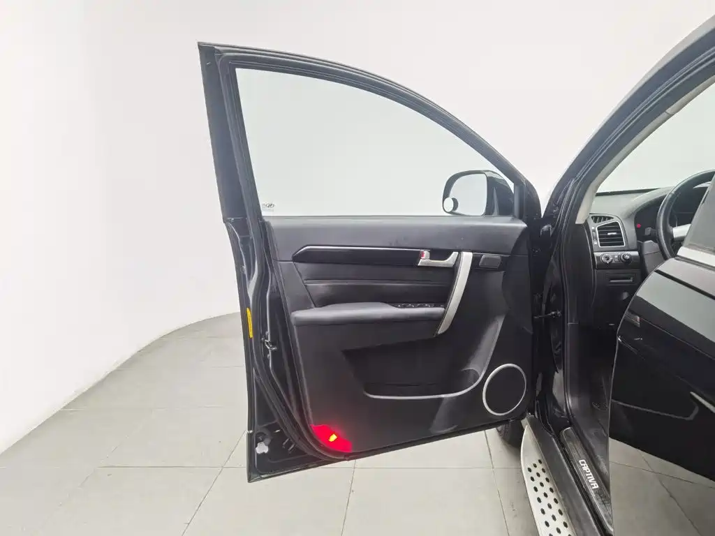 Chevrolet Captiva — миниатюра 8
