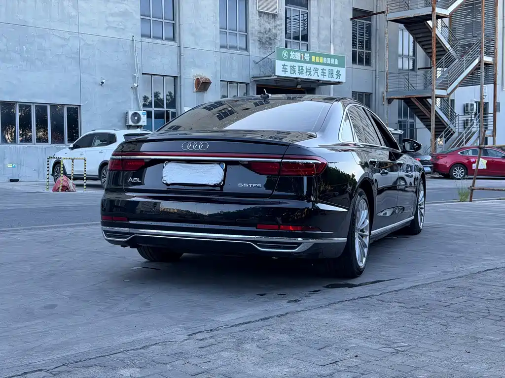 Audi A8 — миниатюра 14
