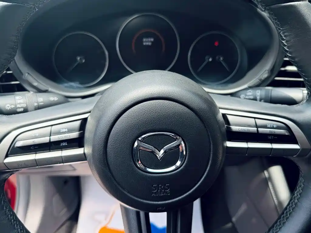 Mazda 3 Axela — миниатюра 10