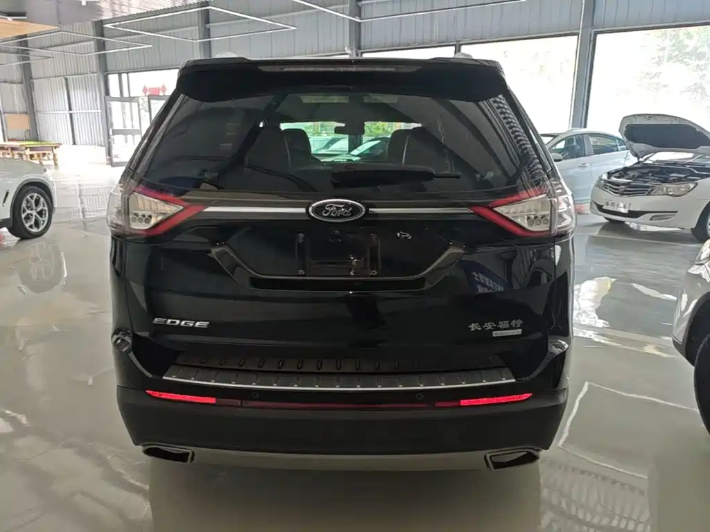 Ford Edge — миниатюра 6