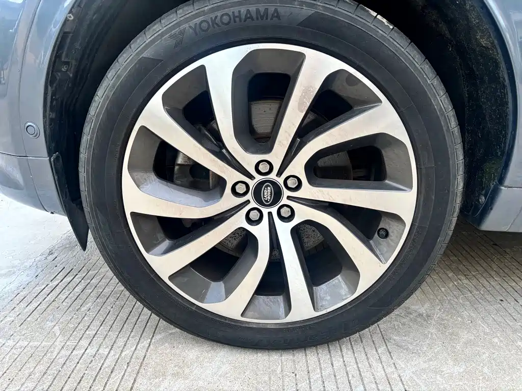 Land Rover Discovery Sport — миниатюра 22