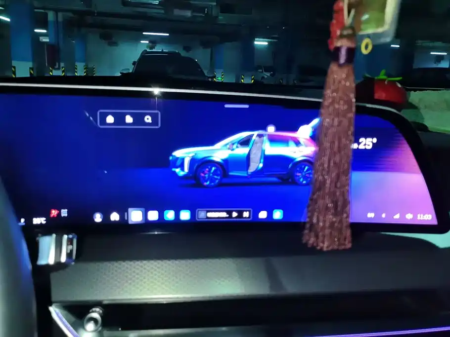 Cadillac XT5 — миниатюра 13