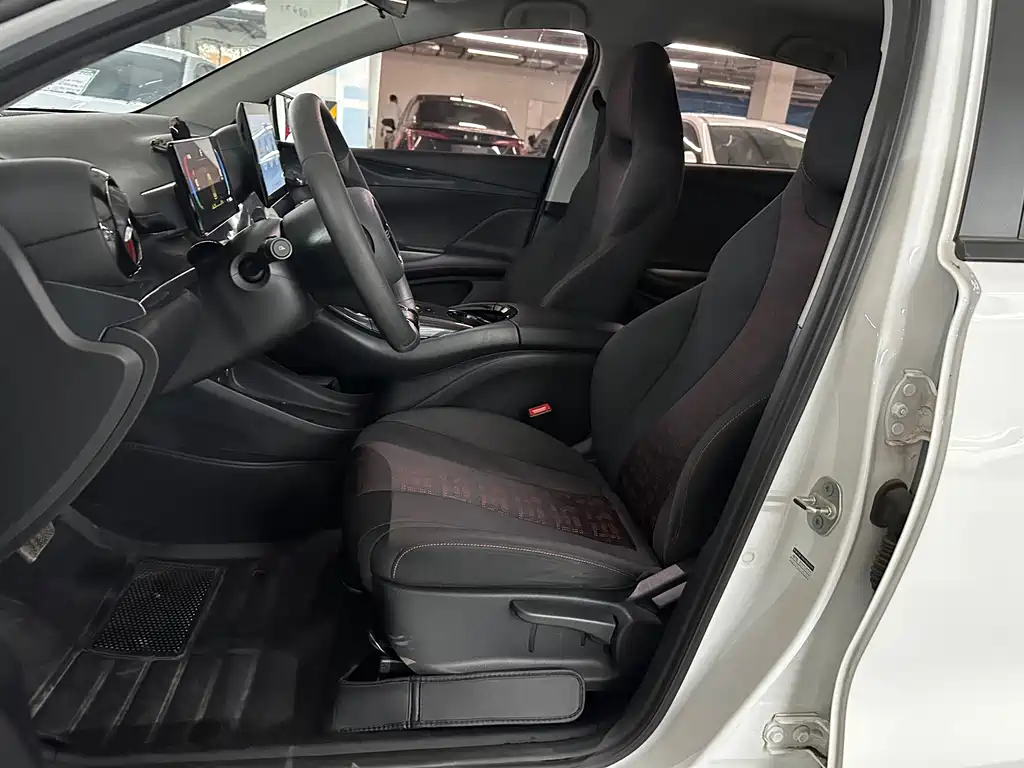 BYD e2 — миниатюра 8