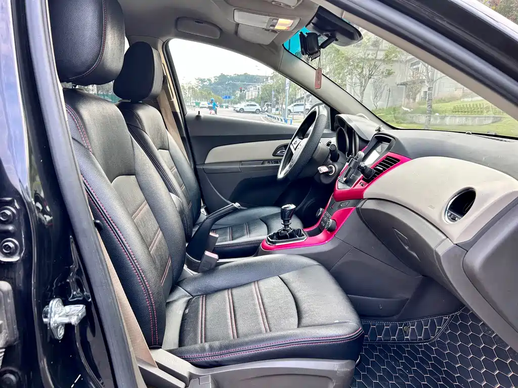 Chevrolet Cruze — миниатюра 8