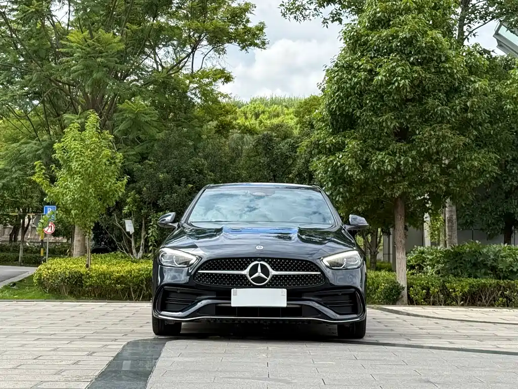 Mercedes-Benz C-Class — миниатюра 2