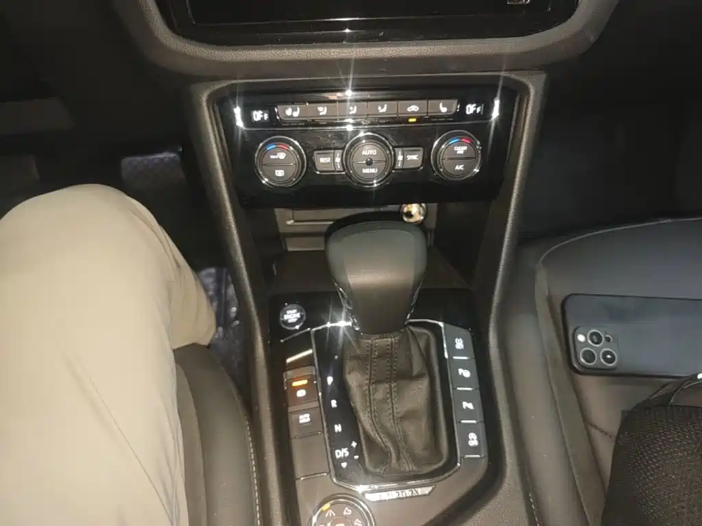 Volkswagen Tiguan L — миниатюра 14