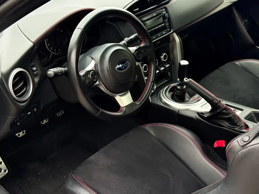 Subaru BRZ — миниатюра 7