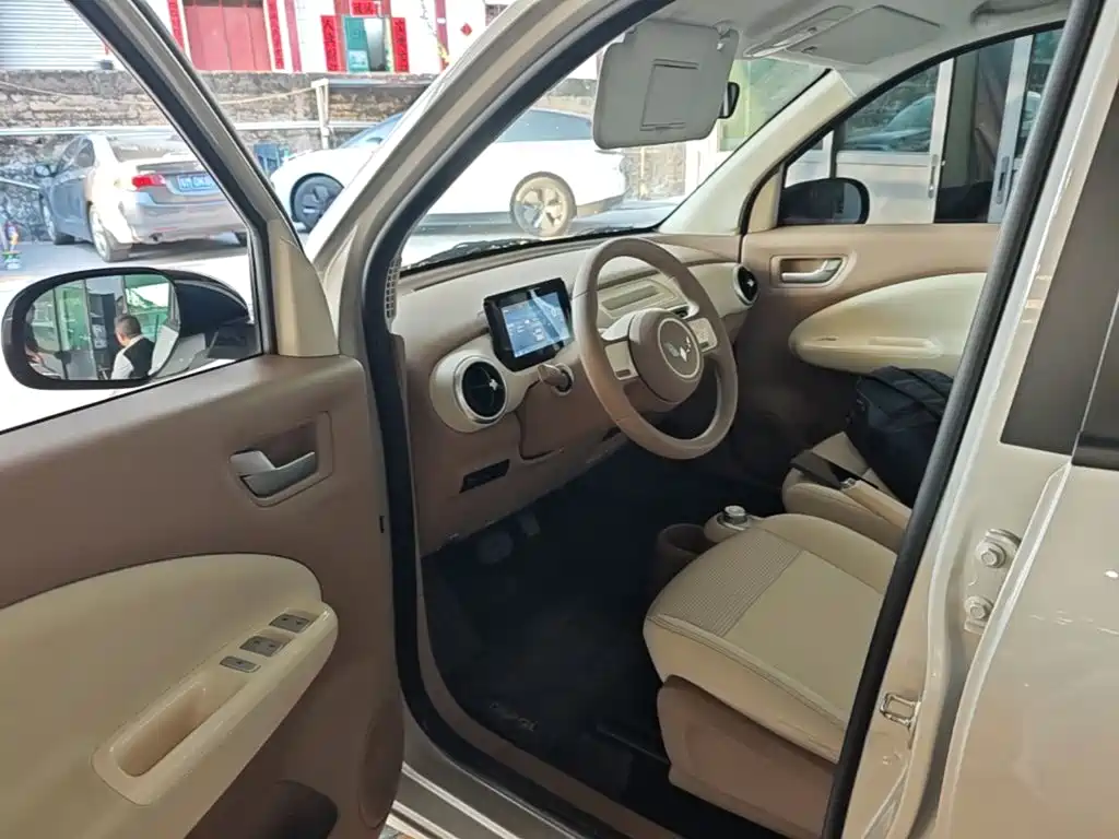 Wuling MINIEV — миниатюра 16