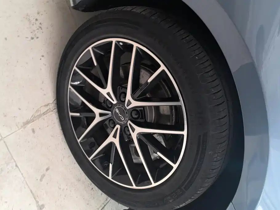 BYD Seal — миниатюра 6