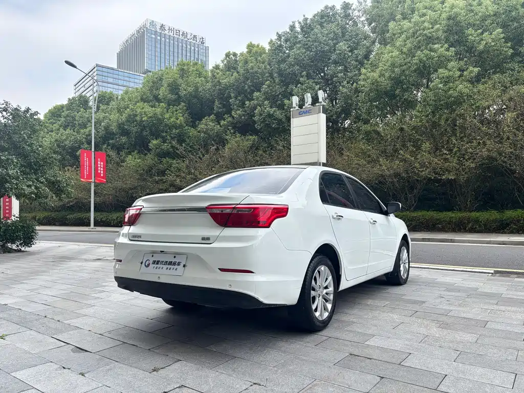 Geely Vision — миниатюра 6