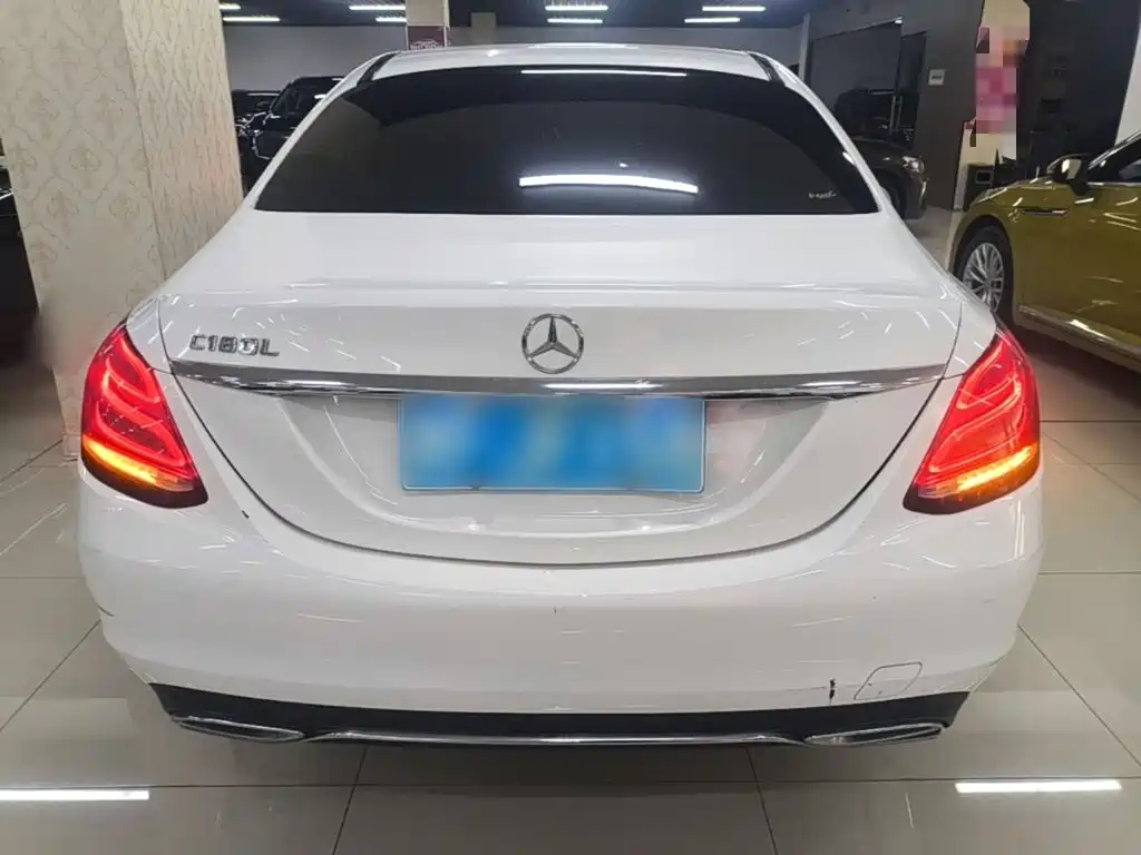 Mercedes-Benz C-Class — миниатюра 6