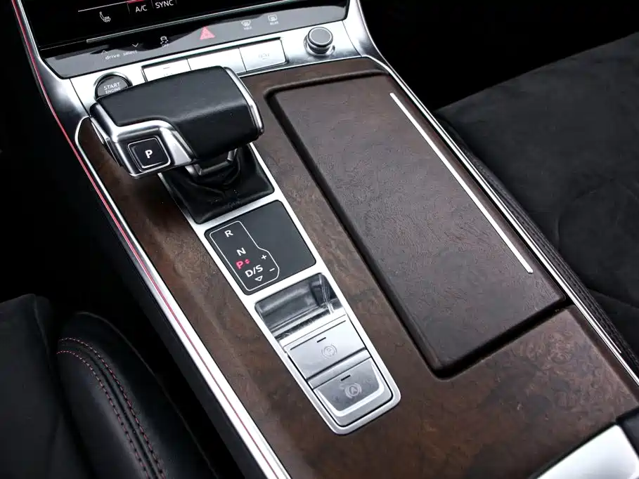 Audi A6L — миниатюра 10