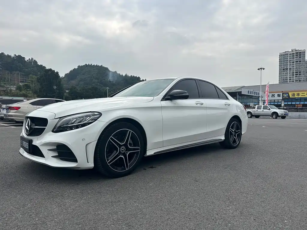 Mercedes-Benz C-Class — миниатюра 12