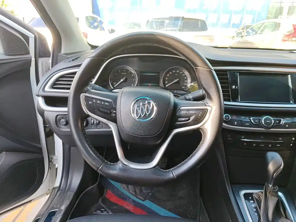 Buick Excelle — миниатюра 11