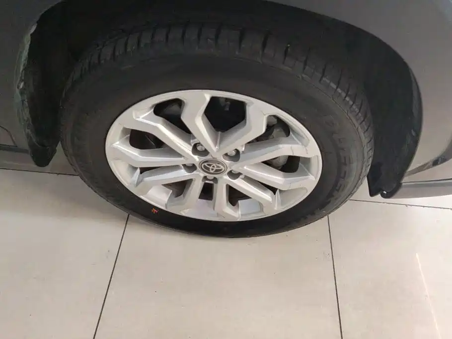 Toyota Frontlander — миниатюра 6