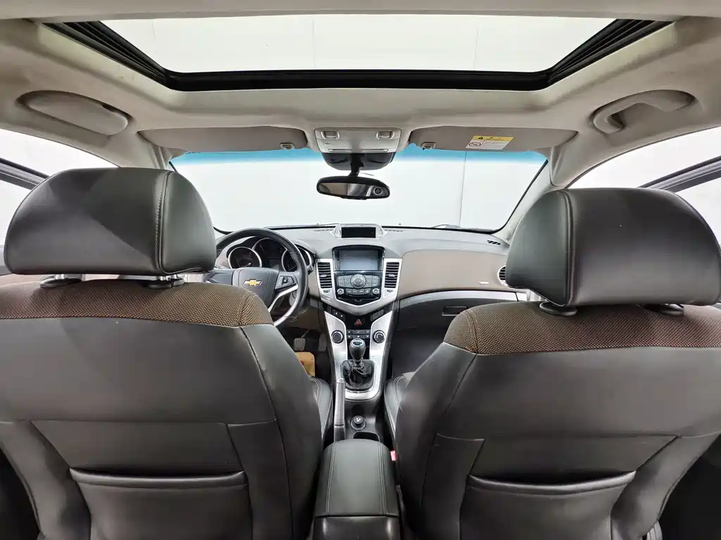 Chevrolet Cruze 2013 1.6L MT Luxury