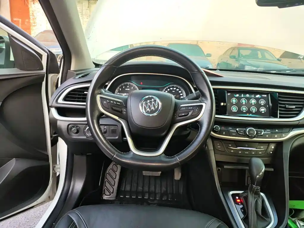 Buick Excelle — миниатюра 11