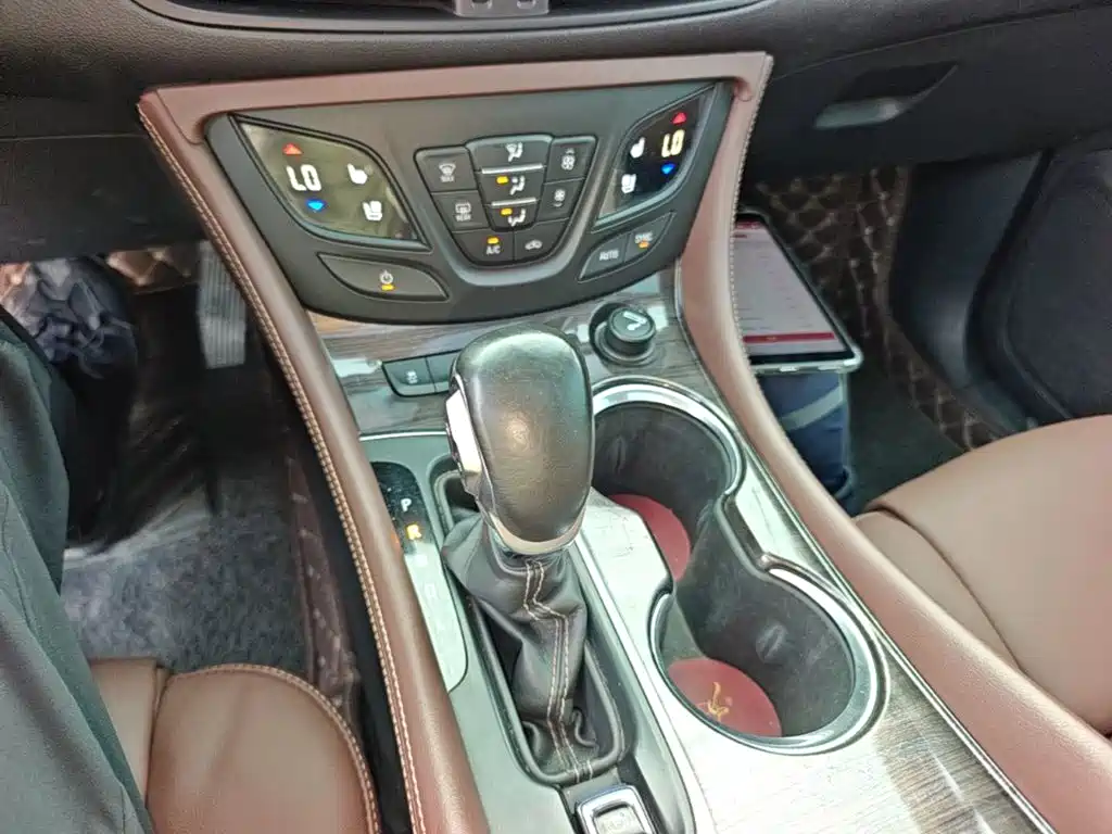 Buick Envision Plus — миниатюра 14