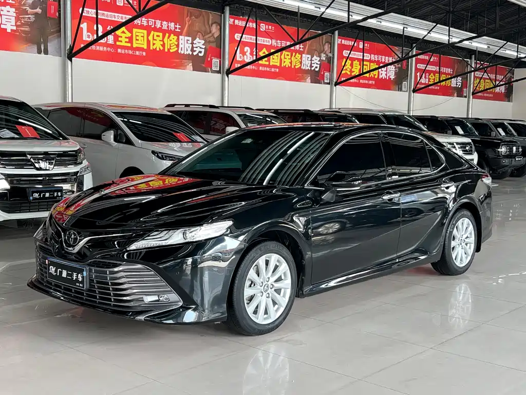 TOYOTA CAMRY