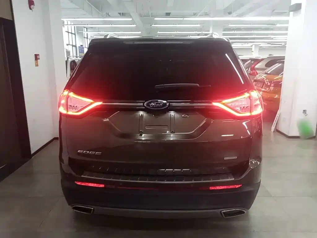 Ford Edge — миниатюра 6
