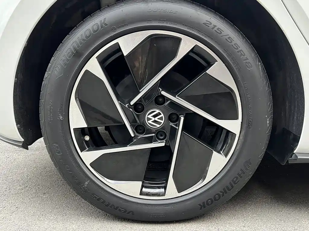 Volkswagen ID.3 — миниатюра 2