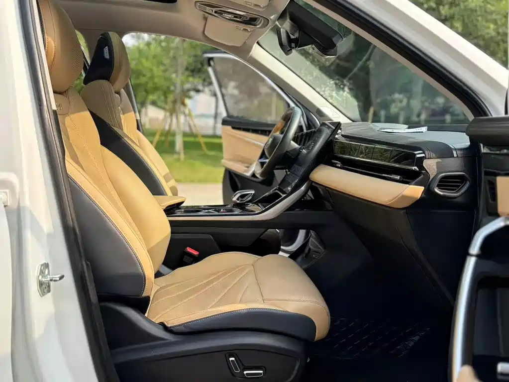 Geely Boyue L — миниатюра 9