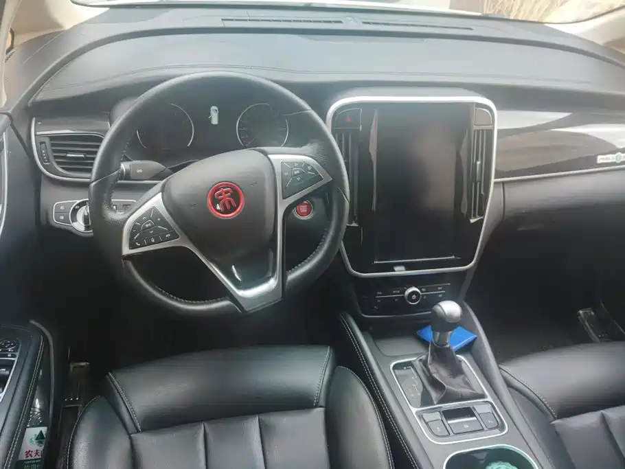 BYD MAX — миниатюра 12