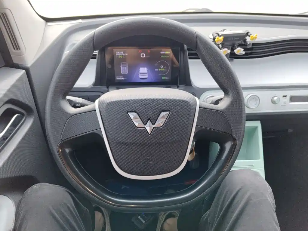 Wuling MINIEV — миниатюра 4