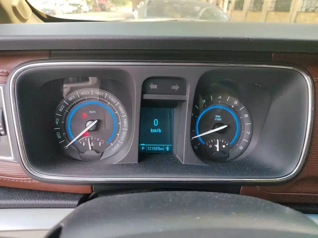 Buick GL8 — миниатюра 7
