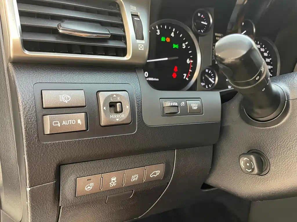 Lexus LX — миниатюра 33