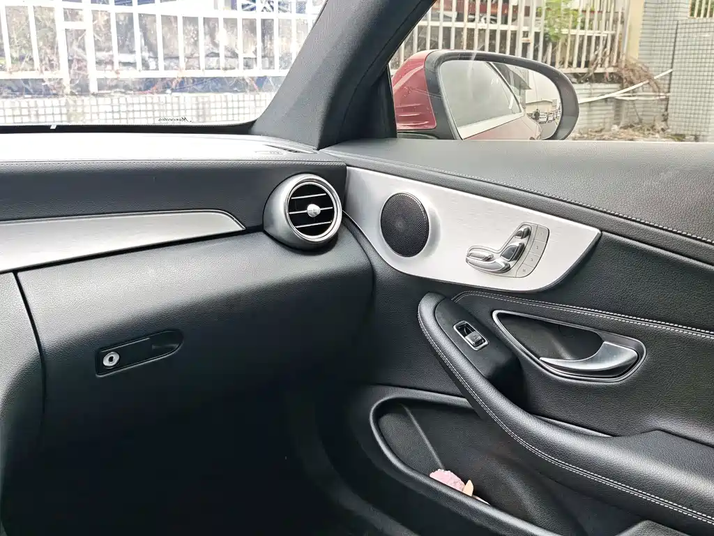 Mercedes-Benz C-Class (Import) — миниатюра 7