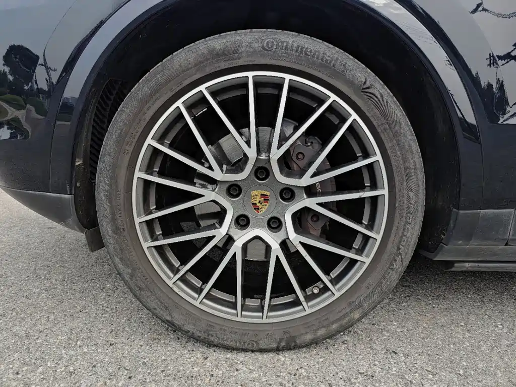 Porsche Cayenne — миниатюра 13