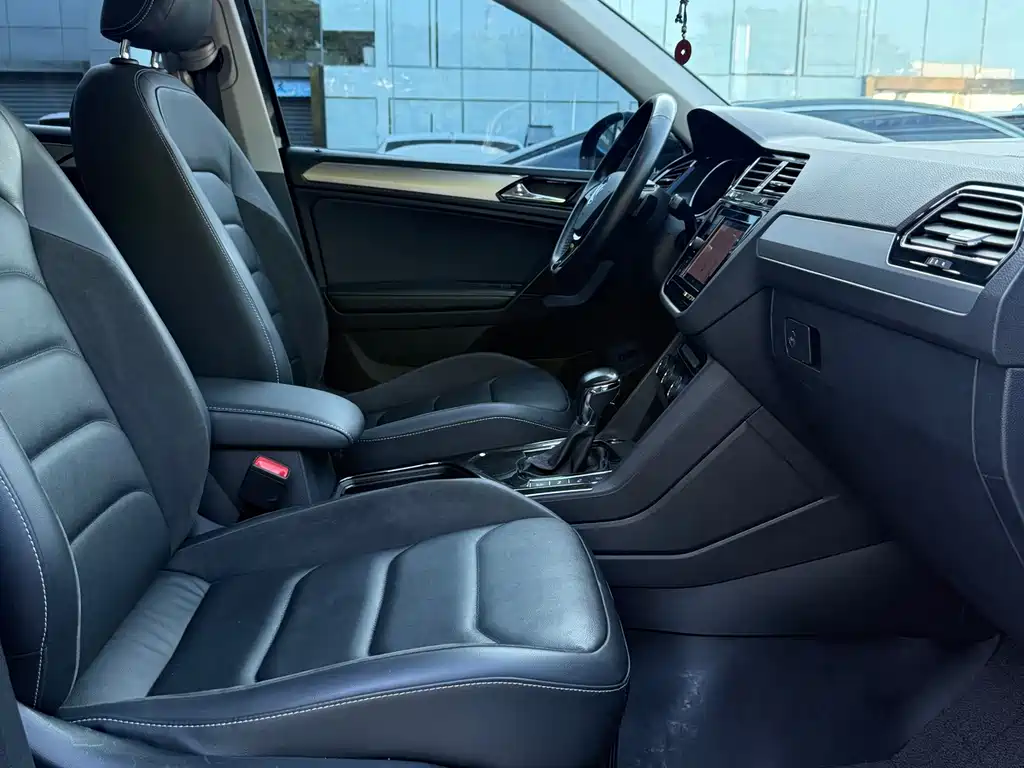Volkswagen Tiguan L — миниатюра 7