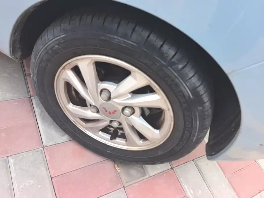 Wuling MINIEV — миниатюра 6