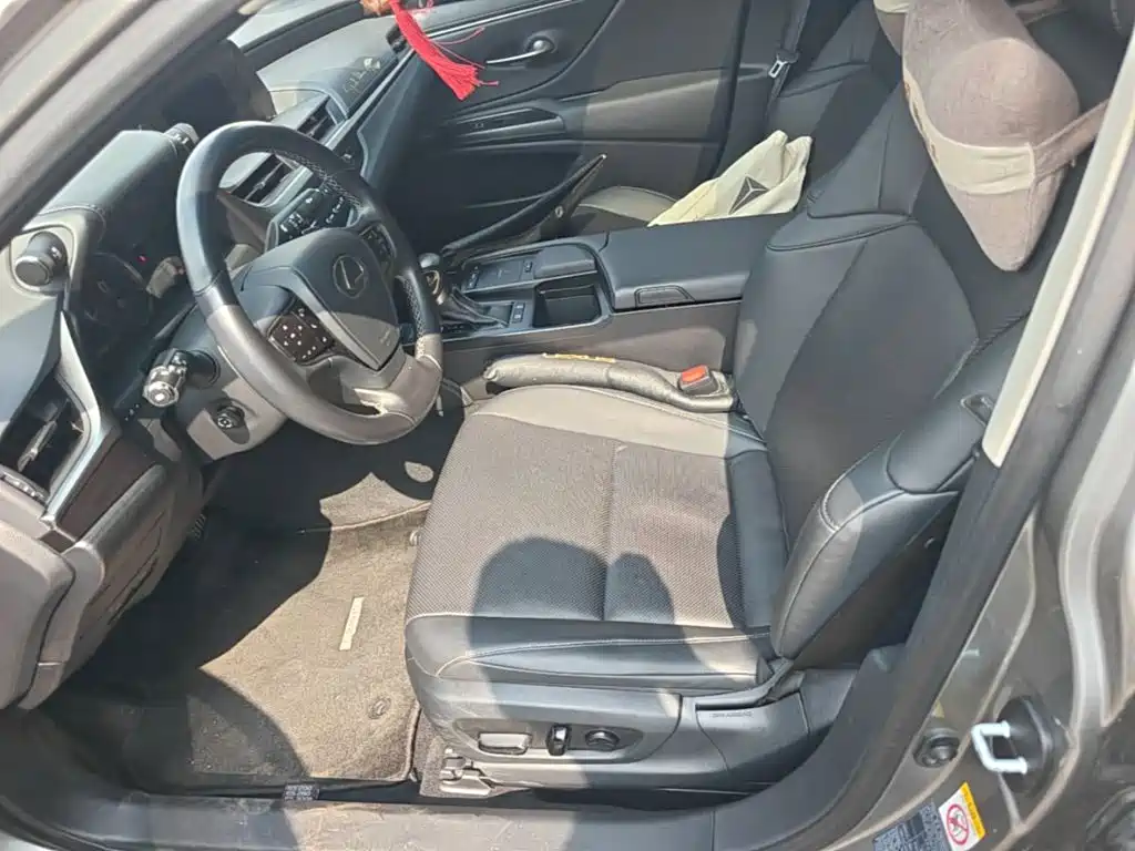 Lexus ES — миниатюра 15