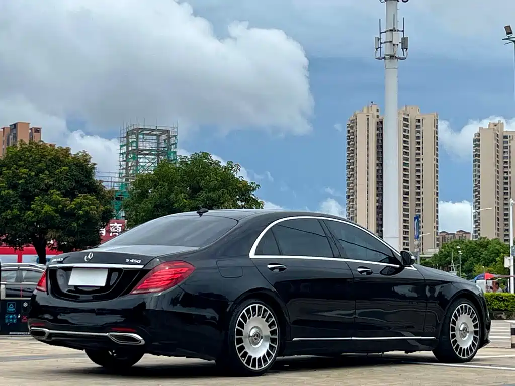 Mercedes-Benz S-Class — миниатюра 7