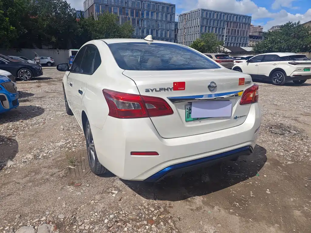 Nissan Sylphy EV — миниатюра 6