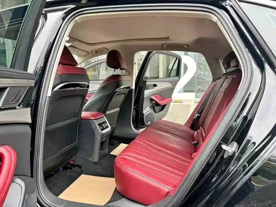 Hongqi Hongqi H5 — миниатюра 8