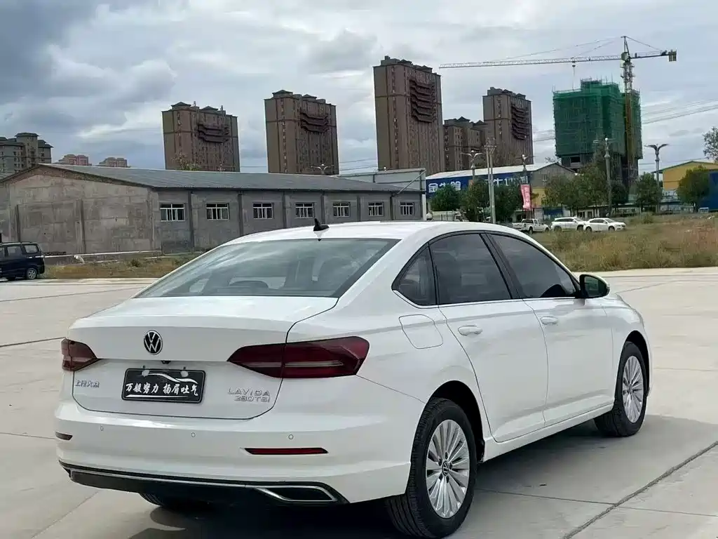 Volkswagen Lavida — миниатюра 9