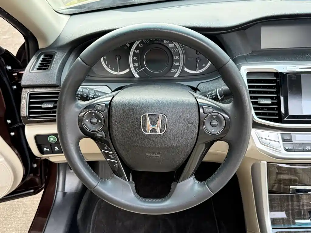 Honda Accord — миниатюра 16