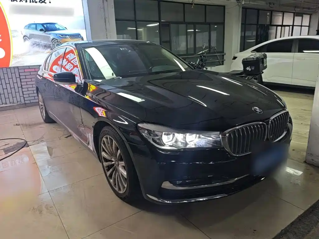 BMW 7 Series — миниатюра 4