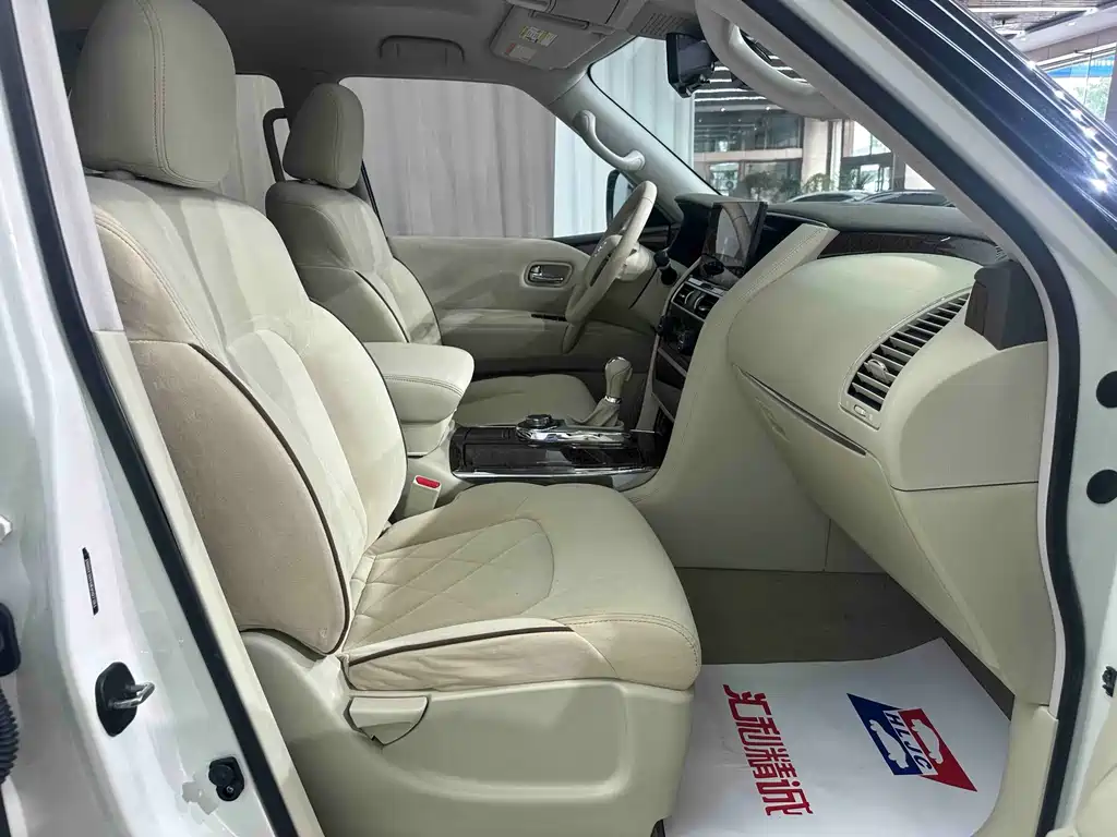 Nissan Patrol — миниатюра 19